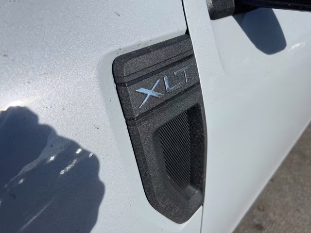 2026 Space White Metallic Ford Maverick XLT AWD Truck