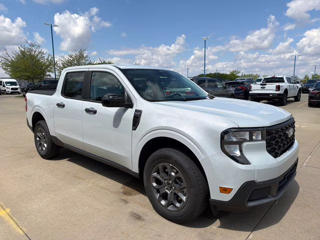 2026 Space White Metallic Ford Maverick XLT AWD Truck