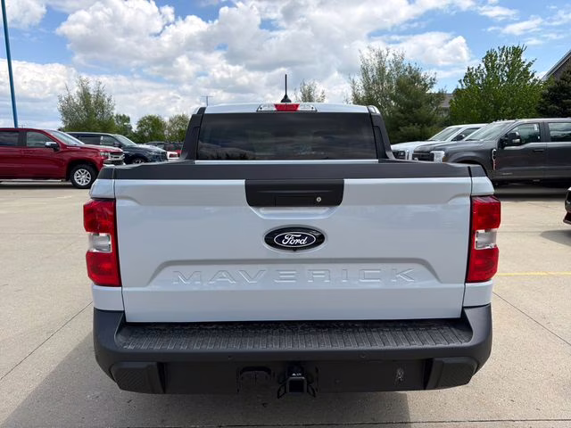 2026 Space White Metallic Ford Maverick XLT AWD Truck