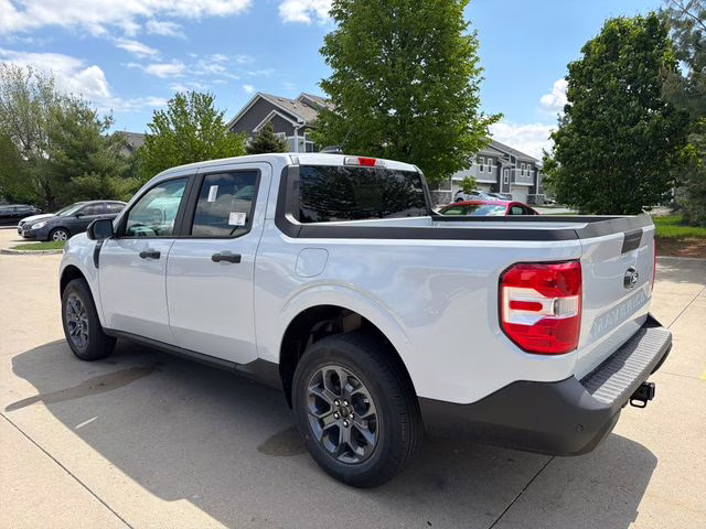 2026 Space White Metallic Ford Maverick XLT AWD Truck