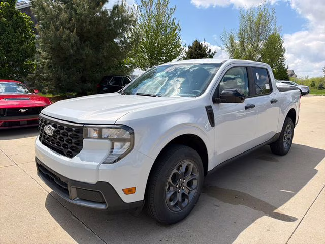 2026 Space White Metallic Ford Maverick XLT AWD Truck