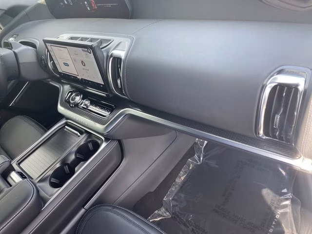 2026 Space Silver Metallic Ford Expedition Platinum 4X4 SUV