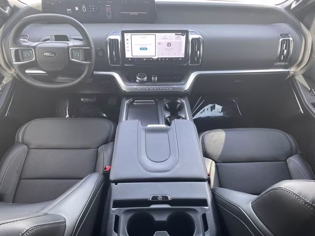 2026 Space Silver Metallic Ford Expedition Platinum 4X4 SUV