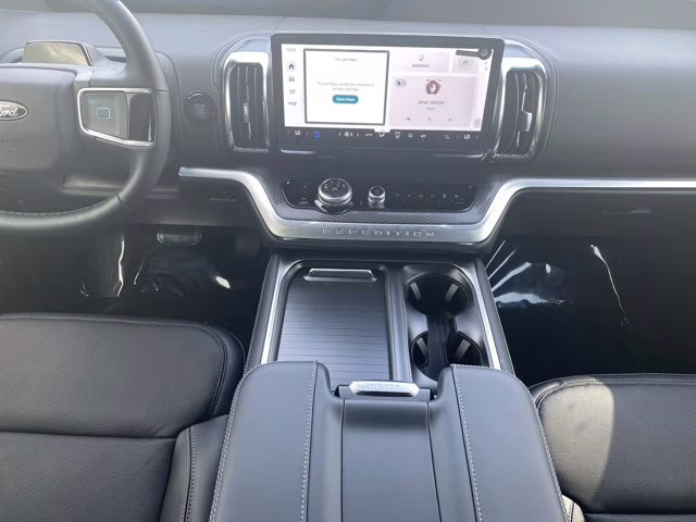 2026 Space Silver Metallic Ford Expedition Platinum 4X4 SUV