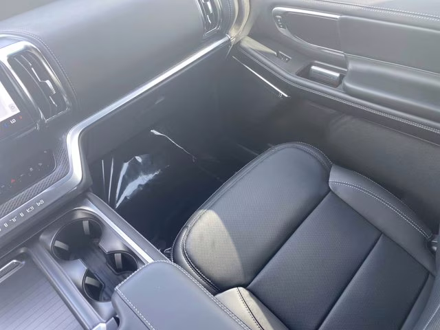 2026 Space Silver Metallic Ford Expedition Platinum 4X4 SUV