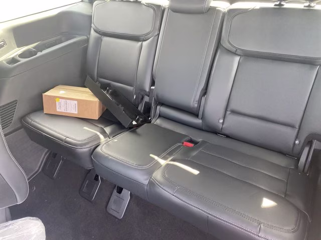 2026 Space Silver Metallic Ford Expedition Platinum 4X4 SUV