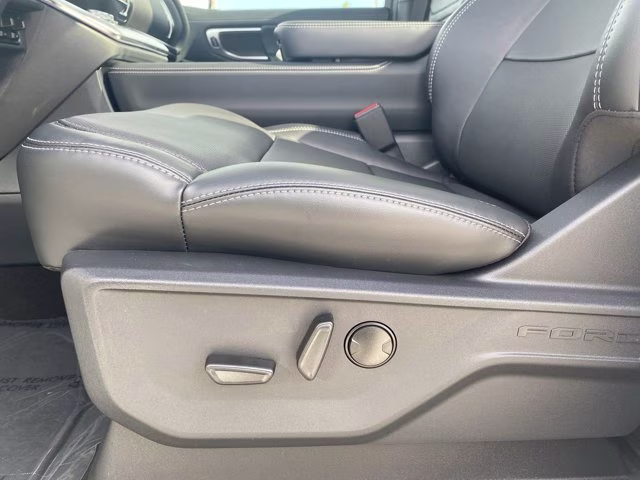 2026 Space Silver Metallic Ford Expedition Platinum 4X4 SUV
