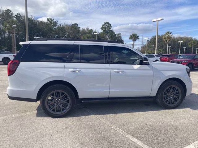 2026 Space Silver Metallic Ford Expedition Platinum 4X4 SUV