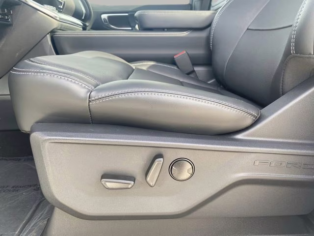 2026 Space Silver Metallic Ford Expedition Platinum 4X4 SUV