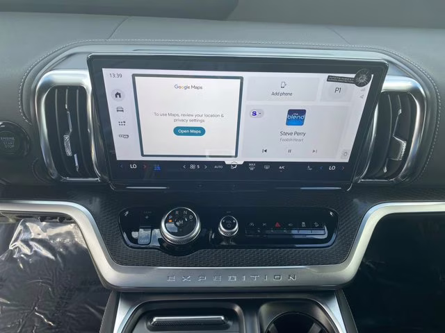 2026 Space Silver Metallic Ford Expedition Platinum 4X4 SUV