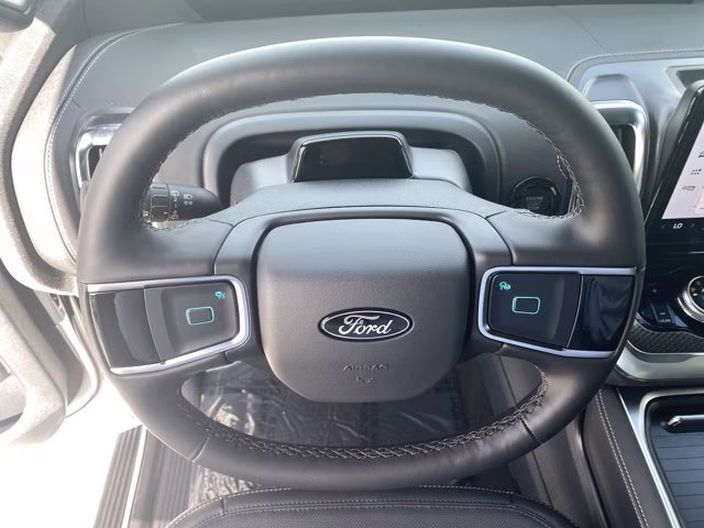 2026 Space Silver Metallic Ford Expedition Platinum 4X4 SUV