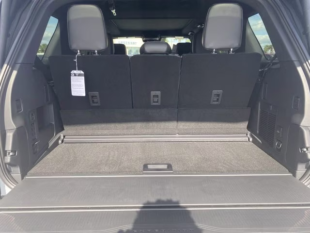 2026 Space Silver Metallic Ford Expedition Platinum 4X4 SUV