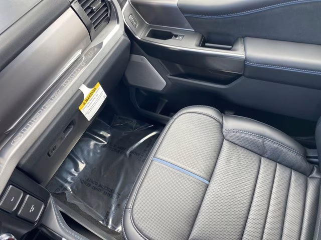 2026 Agate Black Metallic Ford Super Duty F-350 SRW Platinum 4X4 Truck