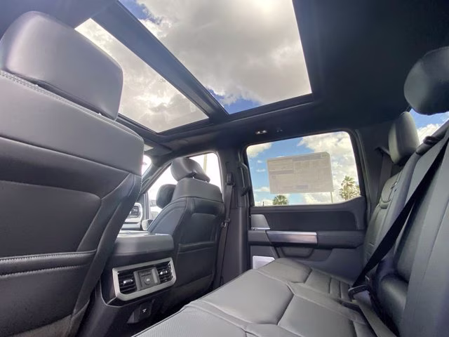 2026 Agate Black Metallic Ford Super Duty F-350 SRW Platinum 4X4 Truck
