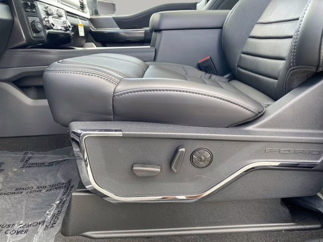 2026 Agate Black Metallic Ford Super Duty F-350 SRW Platinum 4X4 Truck