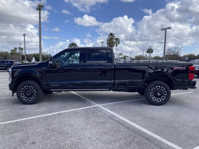 2026 Agate Black Metallic Ford Super Duty F-350 SRW Platinum 4X4 Truck