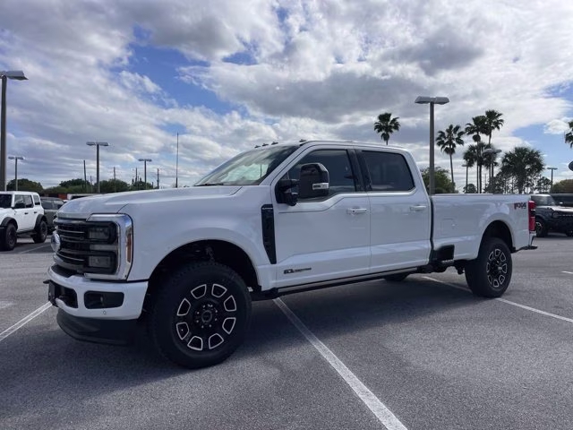 2026 Star White Metallic Tri-Coat Ford Super Duty F-350 SRW Platinum 4X4 Truck