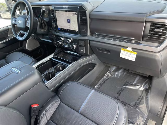 2026 Star White Metallic Tri-Coat Ford Super Duty F-350 SRW Platinum 4X4 Truck