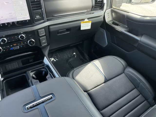 2026 Star White Metallic Tri-Coat Ford Super Duty F-350 SRW Platinum 4X4 Truck