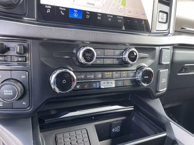 2026 Star White Metallic Tri-Coat Ford Super Duty F-350 SRW Platinum 4X4 Truck