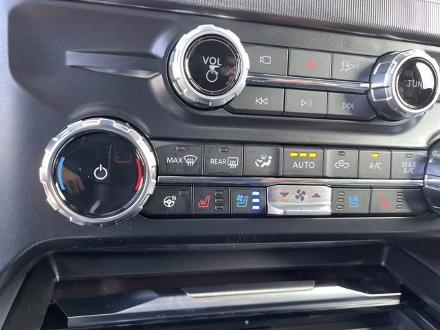 2026 Star White Metallic Tri-Coat Ford Super Duty F-350 SRW Platinum 4X4 Truck