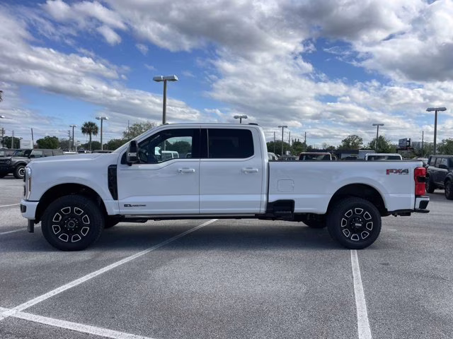 2026 Star White Metallic Tri-Coat Ford Super Duty F-350 SRW Platinum 4X4 Truck