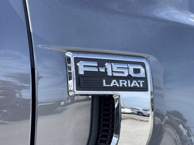 2026 Carbonized Gray Metallic Ford F-150 LARIAT 4X4 Truck