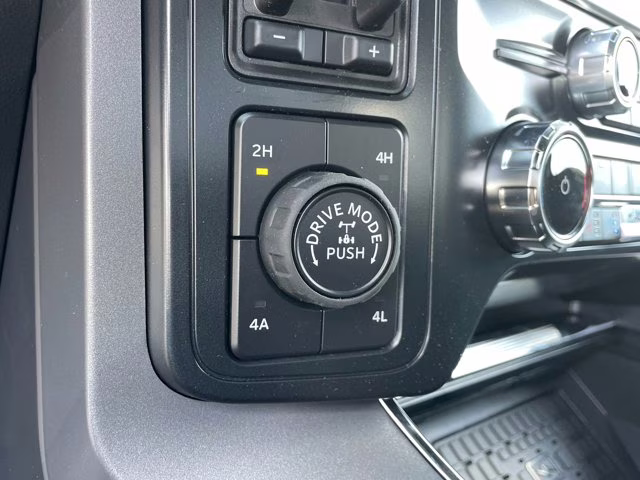 2026 Carbonized Gray Metallic Ford F-150 LARIAT 4X4 Truck