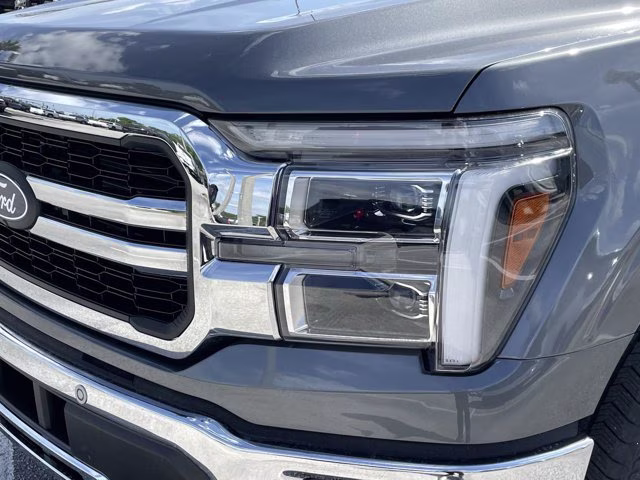 2026 Carbonized Gray Metallic Ford F-150 LARIAT 4X4 Truck