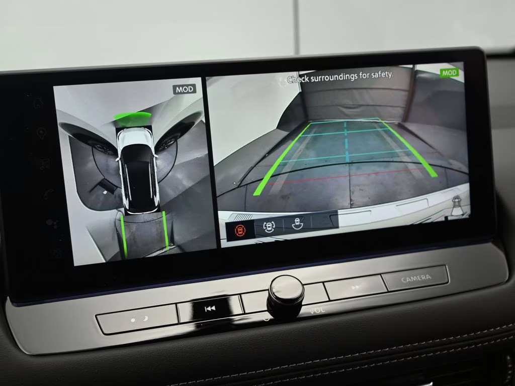 2026 Everest White Pearl Tricoat Nissan Rogue Platinum AWD SUV