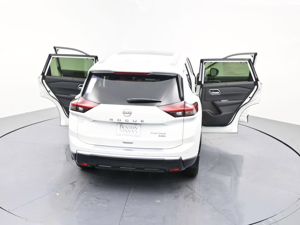 2026 Everest White Pearl Tricoat Nissan Rogue Platinum AWD SUV