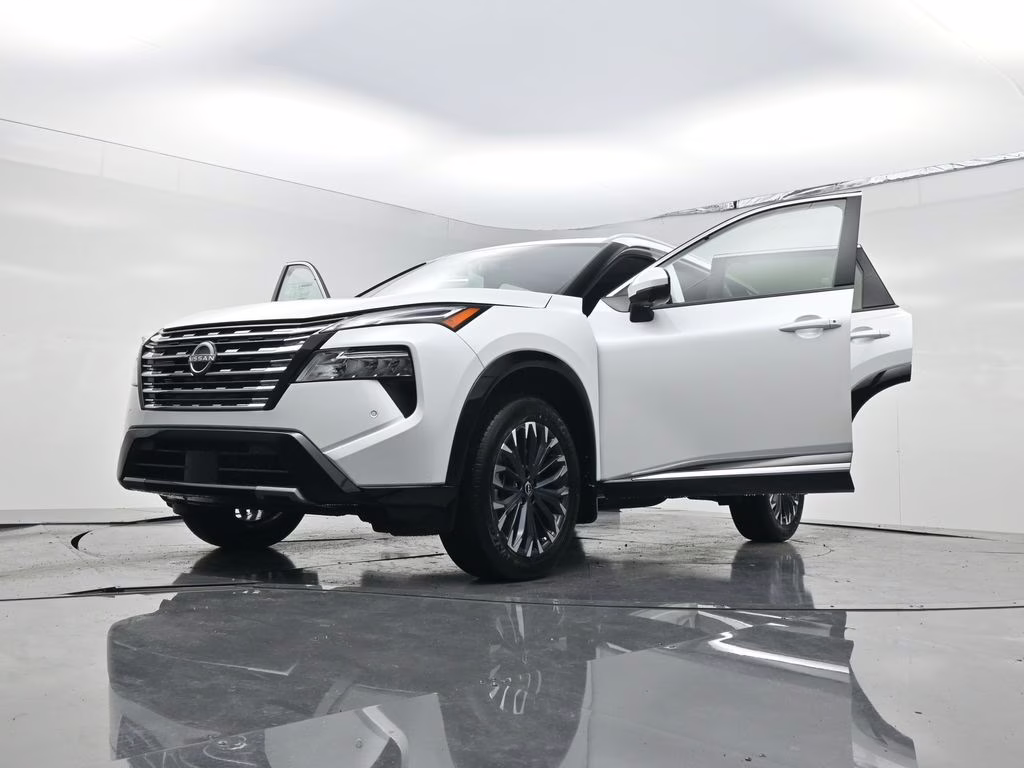2026 Everest White Pearl Tricoat Nissan Rogue Platinum AWD SUV