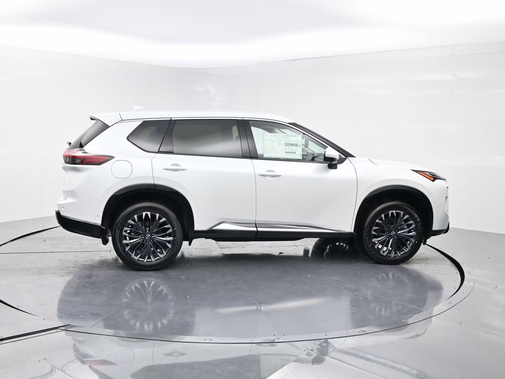 2026 Everest White Pearl Tricoat Nissan Rogue Platinum AWD SUV