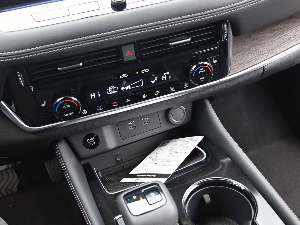 2026 Everest White Pearl Tricoat Nissan Rogue Platinum AWD SUV