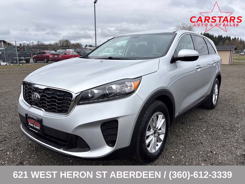 2019 Sparkling Silver Kia Sorento LX AWD SUV