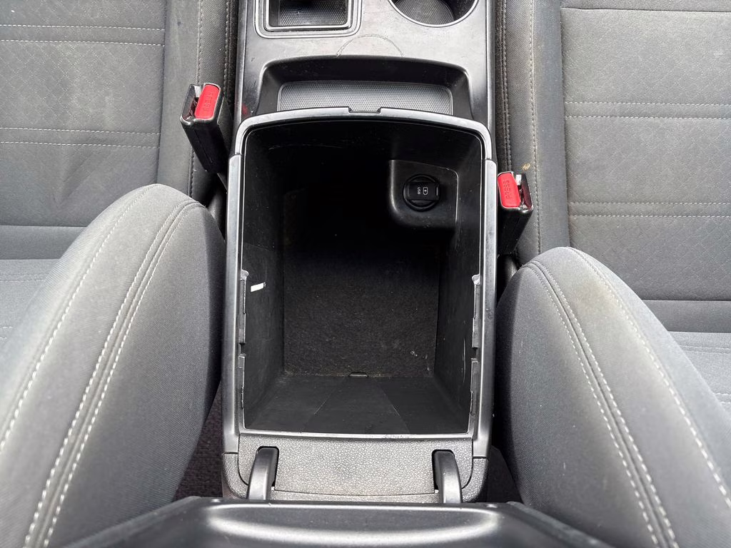 2019 Sparkling Silver Kia Sorento LX AWD SUV