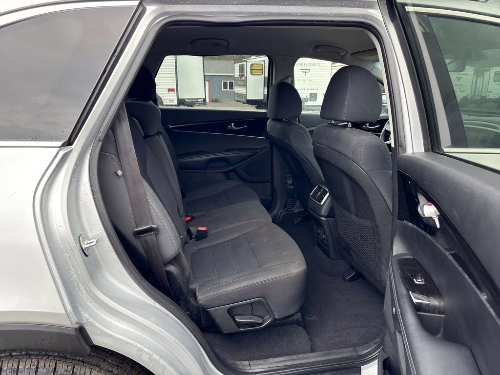 2019 Sparkling Silver Kia Sorento LX AWD SUV