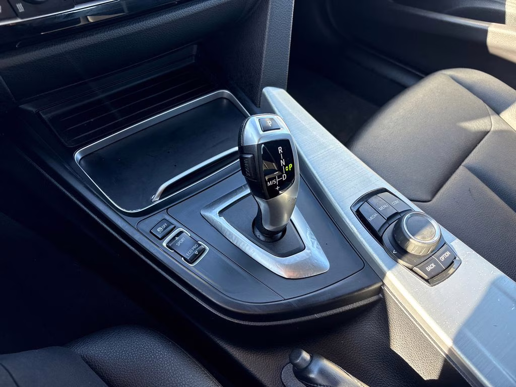 2018 Mineral Gray Metallic BMW 3 Series 320i RWD Sedan