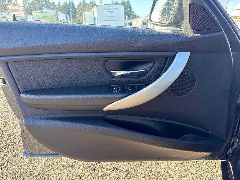 2018 Mineral Gray Metallic BMW 3 Series 320i RWD Sedan