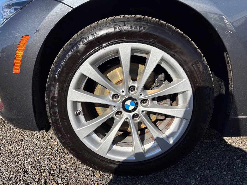 2018 Mineral Gray Metallic BMW 3 Series 320i RWD Sedan