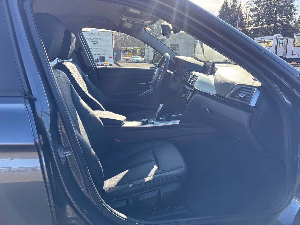 2018 Mineral Gray Metallic BMW 3 Series 320i RWD Sedan