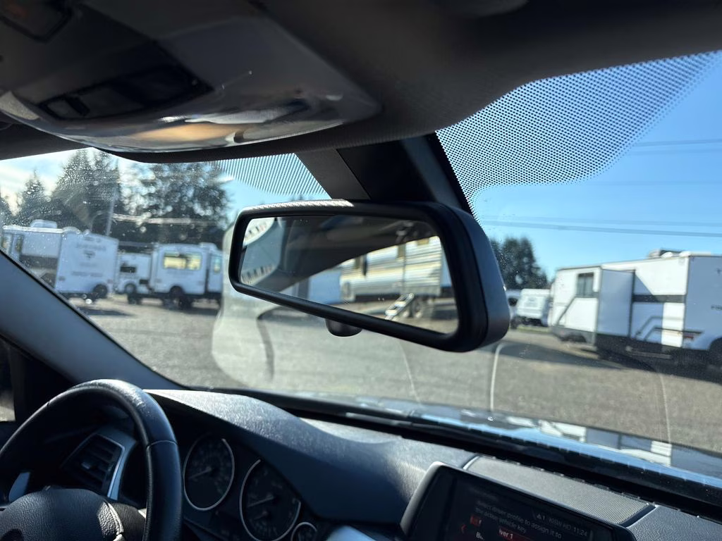 2018 Mineral Gray Metallic BMW 3 Series 320i RWD Sedan