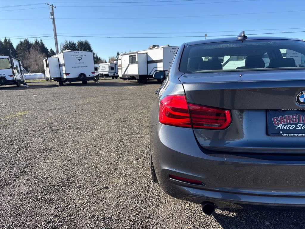2018 Mineral Gray Metallic BMW 3 Series 320i RWD Sedan