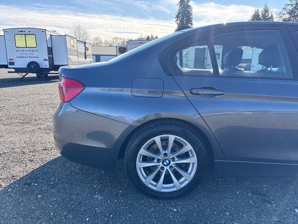 2018 Mineral Gray Metallic BMW 3 Series 320i RWD Sedan