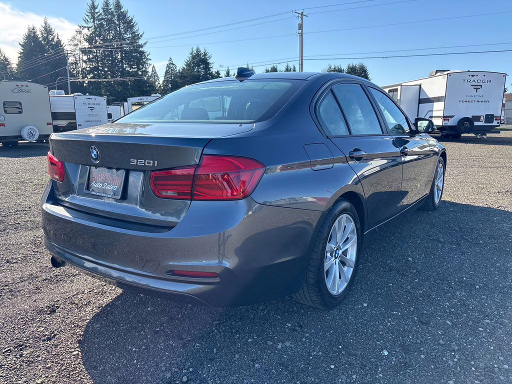 2018 Mineral Gray Metallic BMW 3 Series 320i RWD Sedan