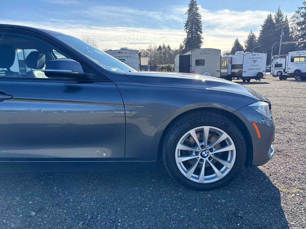 2018 Mineral Gray Metallic BMW 3 Series 320i RWD Sedan