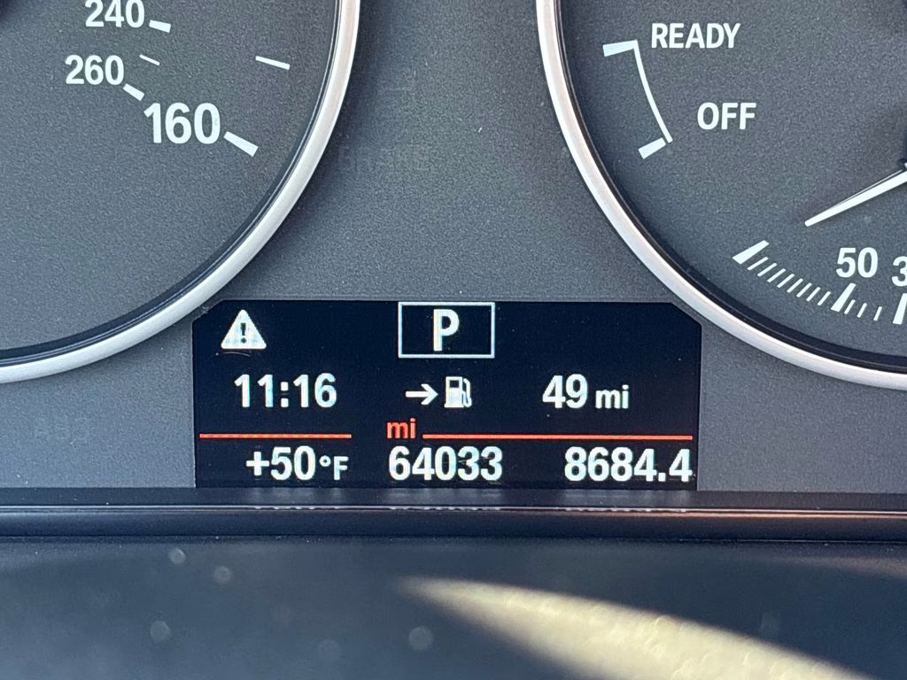 2018 Mineral Gray Metallic BMW 3 Series 320i RWD Sedan