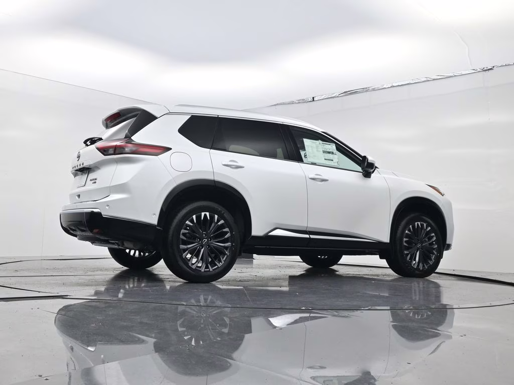 2026 Everest White Pearl Tricoat Nissan Rogue Platinum AWD SUV