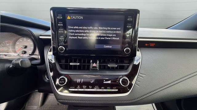 2020 Blizzard Pearl Toyota Corolla SE FWD Sedan