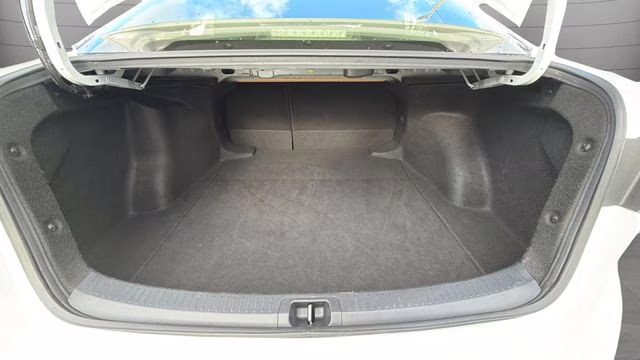 2020 Blizzard Pearl Toyota Corolla SE FWD Sedan